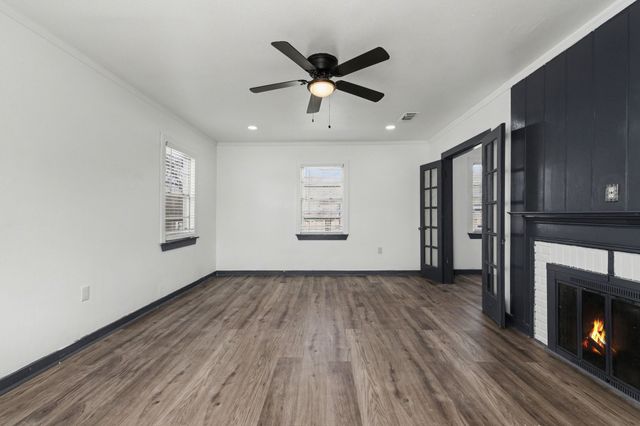 2939 Timberline Drive, Fort Worth, TX 76119