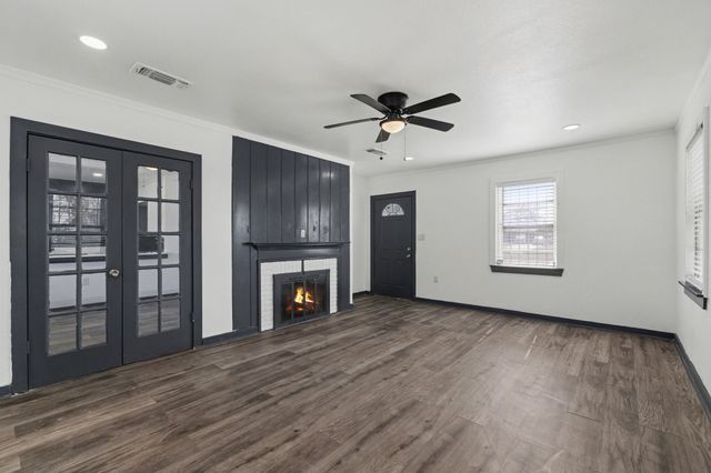 2939 Timberline Drive, Fort Worth, TX 76119