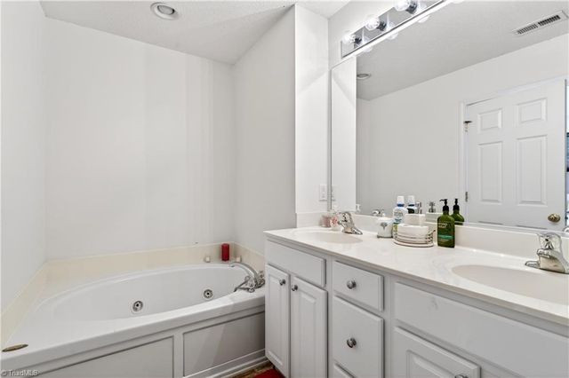 1004 Quinlan Drive, Greensboro, NC 27406