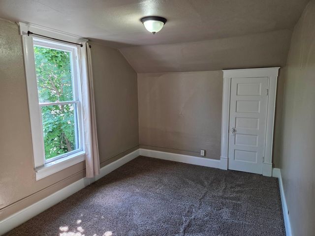 516 E ERMINA Ave, Spokane, WA 99207
