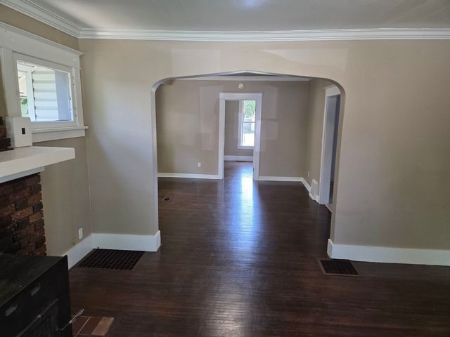 516 E ERMINA Ave, Spokane, WA 99207