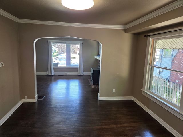 516 E ERMINA Ave, Spokane, WA 99207