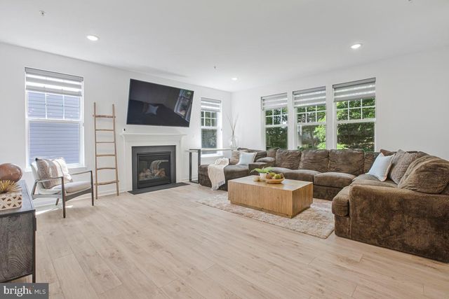 6400 FRANCIS LN, Hanover, MD 21076