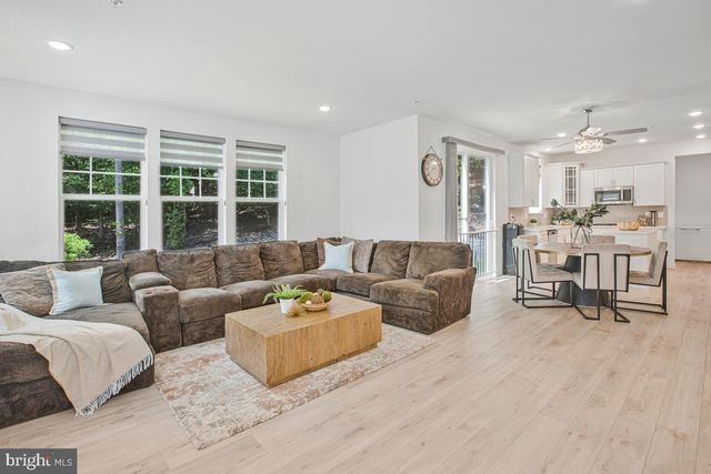 6400 FRANCIS LN, Hanover, MD 21076