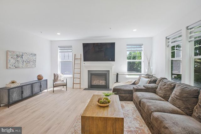 6400 FRANCIS LN, Hanover, MD 21076