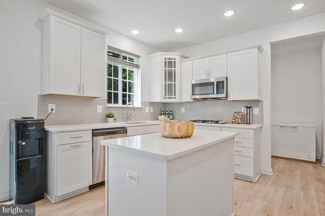 6400 FRANCIS LN, Hanover, MD 21076