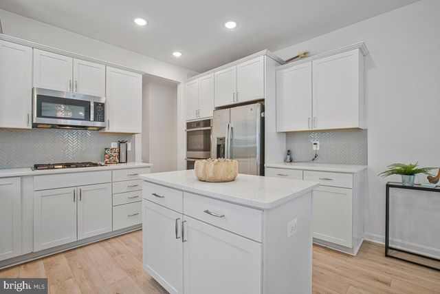 6400 FRANCIS LN, Hanover, MD 21076