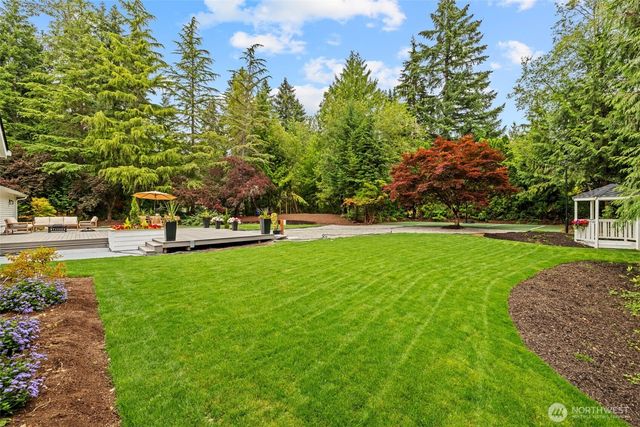 19238 184th Place NE, Woodinville, WA 98077