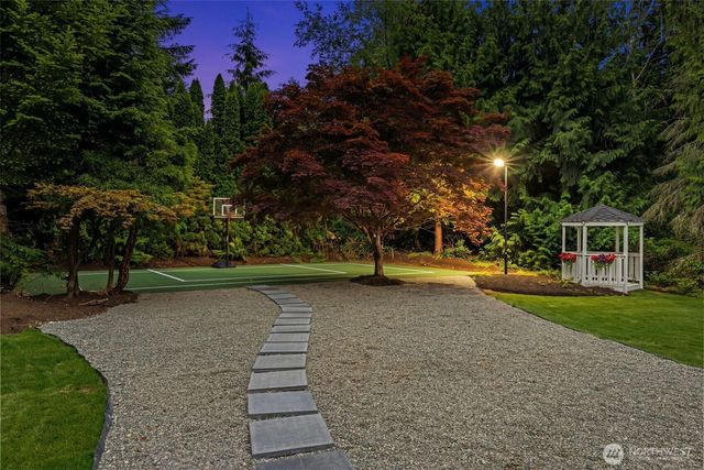 19238 184th Place NE, Woodinville, WA 98077