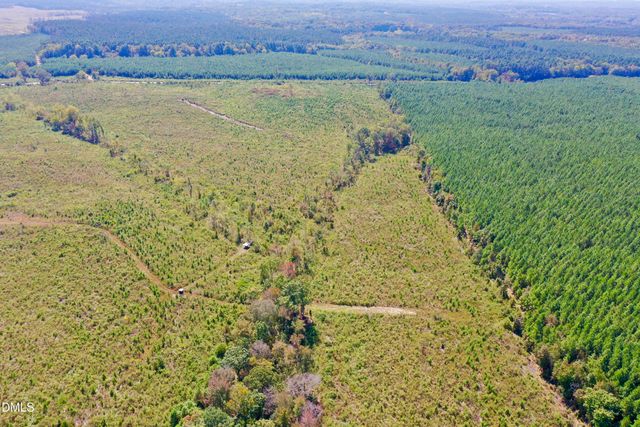 4093 Nc Highway 42, Goldston, NC 27252