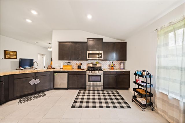 394 Terra Vista Circle, Montgomery, TX 77356