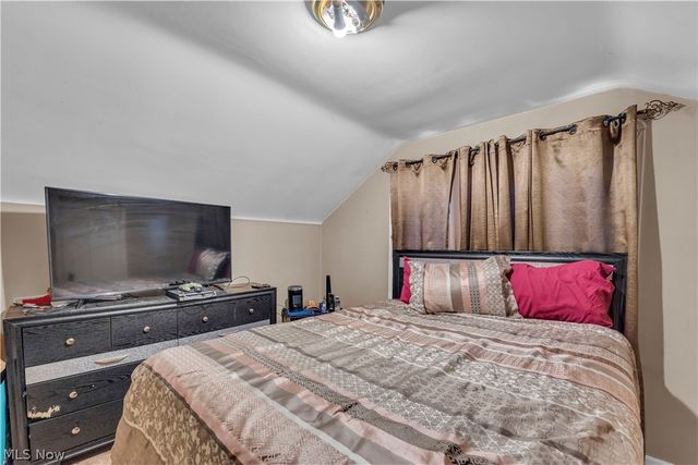 3962 Grosvenor Road, South Euclid, OH 44118