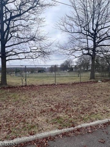 263 Colonial Pl, Plainfield City, NJ 07062