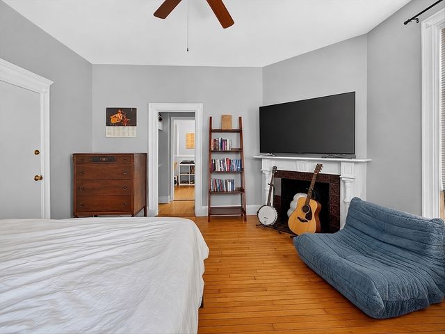 41 Walnut St 1R, Somerville, MA 02143
