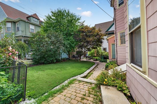 41 Walnut St 1R, Somerville, MA 02143