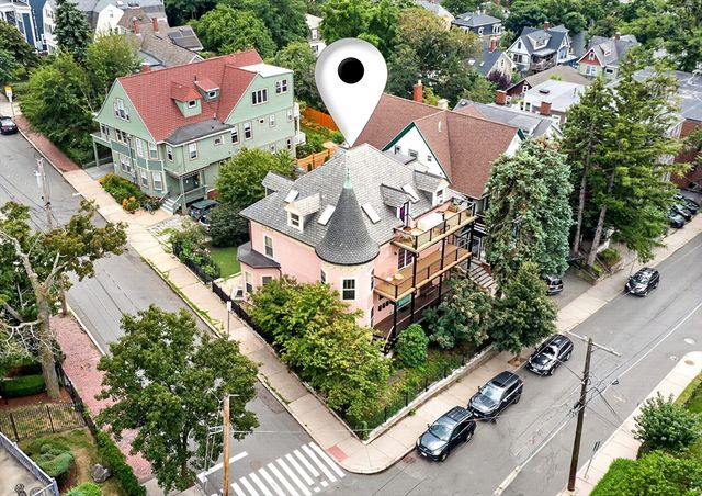 41 Walnut St 1R, Somerville, MA 02143