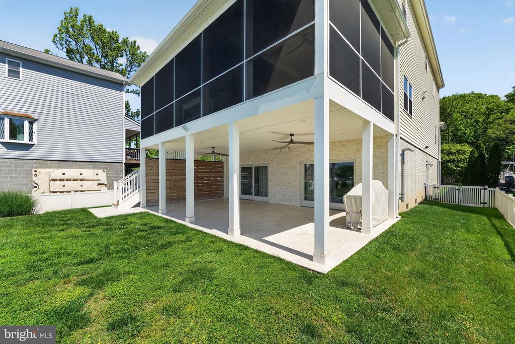 Image 10 of property listing at 1234 BURKE RD, Baltimore, MD 21220