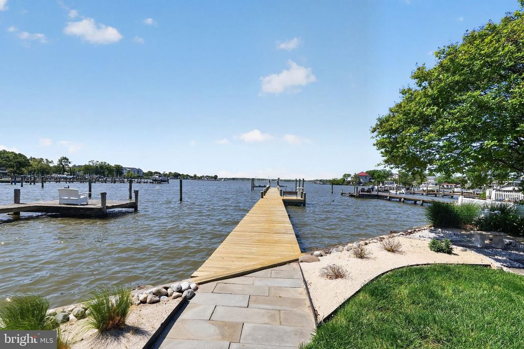 Image 12 of property listing at 1234 BURKE RD, Baltimore, MD 21220