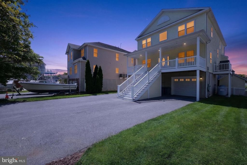 Image 6 of property listing at 1234 BURKE RD, Baltimore, MD 21220