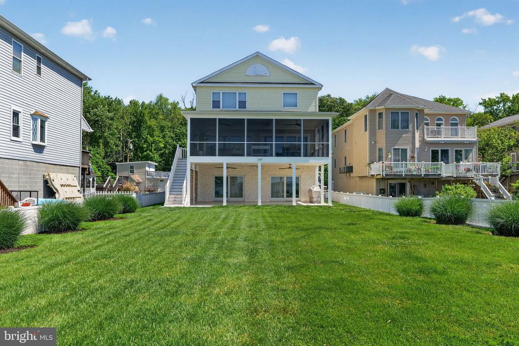 Image 8 of property listing at 1234 BURKE RD, Baltimore, MD 21220