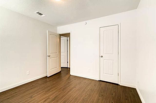 2708 Livingston Avenue, Fort Worth, TX 76110