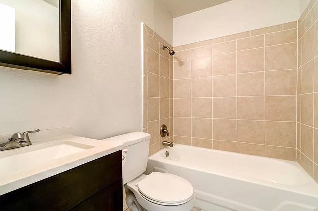 2708 Livingston Avenue, Fort Worth, TX 76110