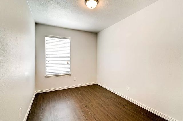2708 Livingston Avenue, Fort Worth, TX 76110
