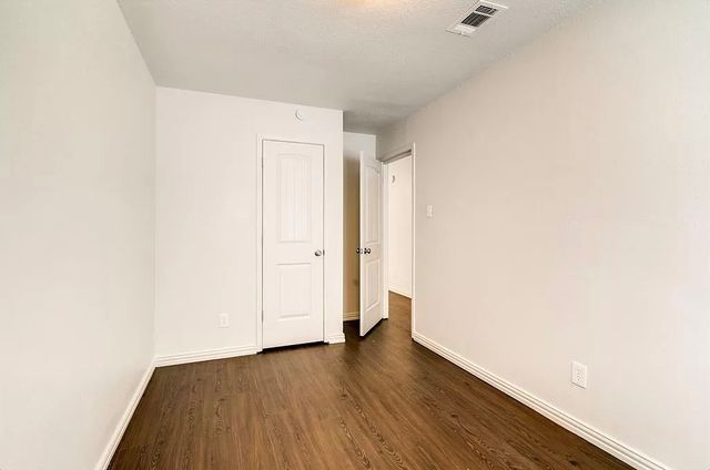 2708 Livingston Avenue, Fort Worth, TX 76110