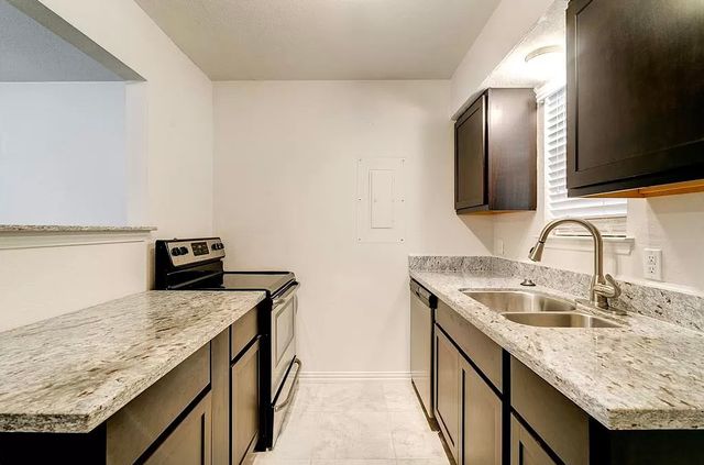 2708 Livingston Avenue, Fort Worth, TX 76110