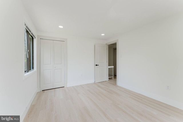 749 SUGARLAND RUN DR, Sterling, VA 20164