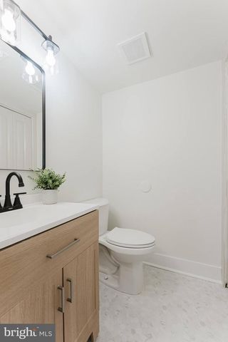 749 SUGARLAND RUN DR, Sterling, VA 20164