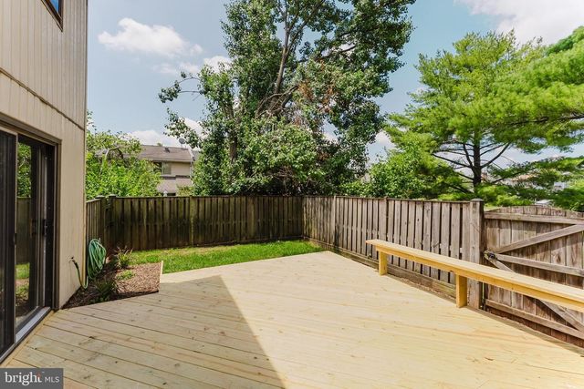 749 SUGARLAND RUN DR, Sterling, VA 20164
