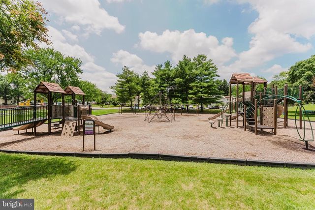 749 SUGARLAND RUN DR, Sterling, VA 20164