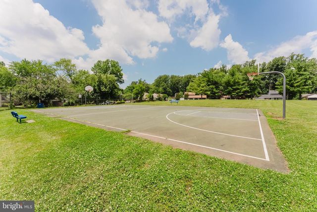 749 SUGARLAND RUN DR, Sterling, VA 20164