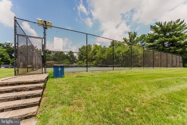 749 SUGARLAND RUN DR, Sterling, VA 20164