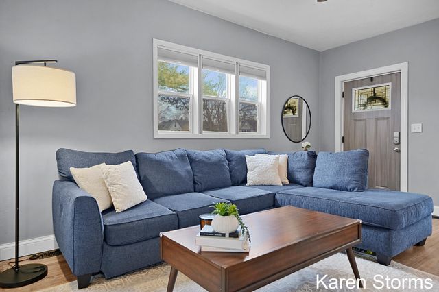 232 Dean Street Ne, City Of Grand Rapids, MI 49505