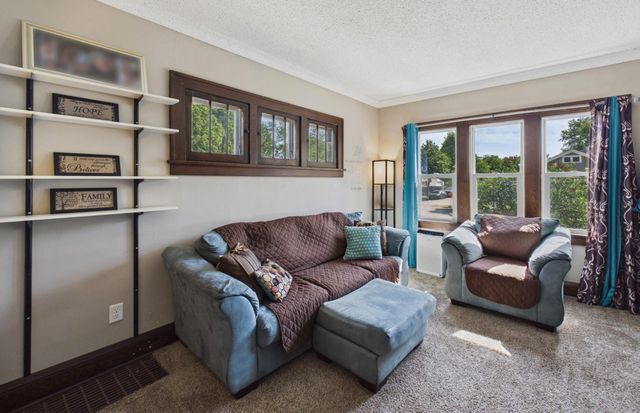 3859 Bryant Avenue N, Minneapolis, MN 55412
