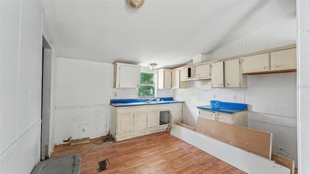 2220 ELLIE ROAD B, Auburndale, FL 33823