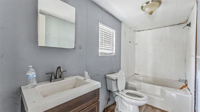 2220 ELLIE ROAD B, Auburndale, FL 33823