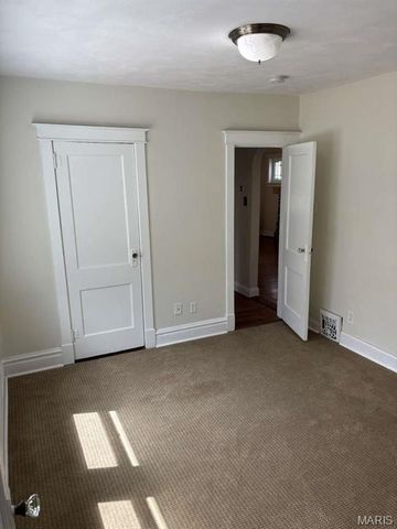 1464 Sproule Avenue, St Louis, MO 63139
