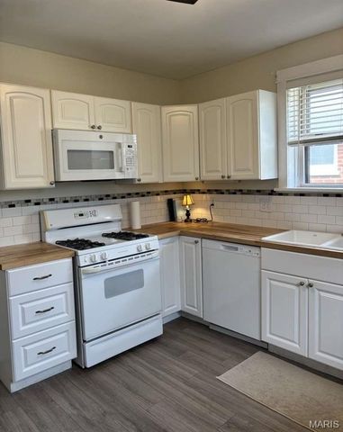 1464 Sproule Avenue, St Louis, MO 63139