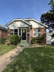 1464 Sproule Avenue, St Louis, MO 63139