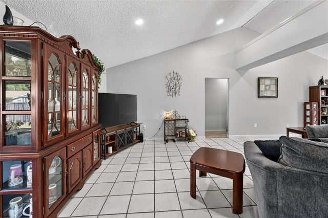 1938 CINNAMON DRIVE, Lakeland, FL 33801