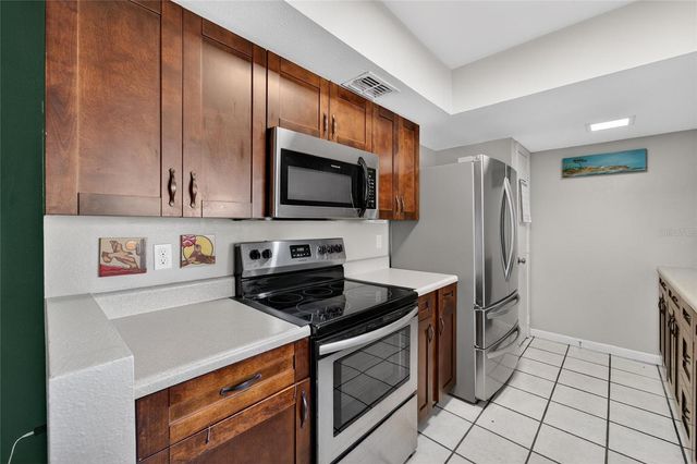 1938 CINNAMON DRIVE, Lakeland, FL 33801