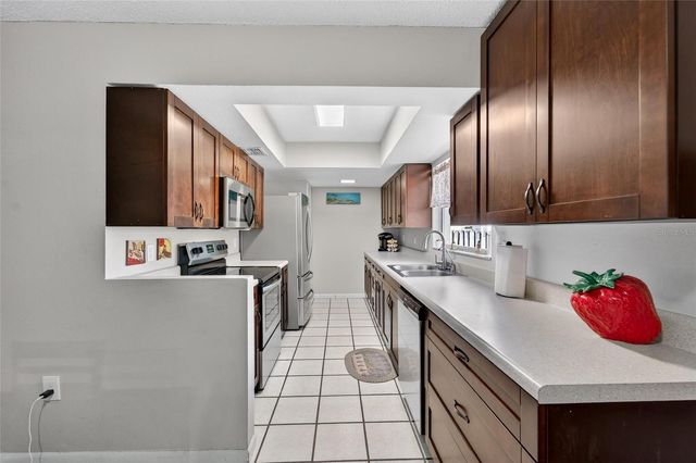 1938 CINNAMON DRIVE, Lakeland, FL 33801