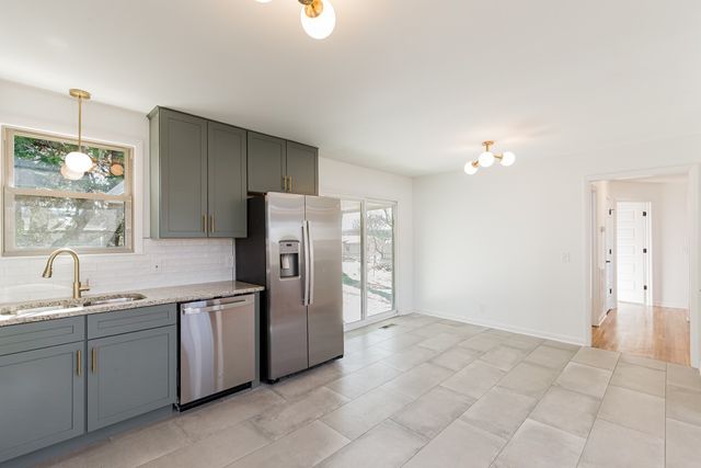 4409 Dowdy Dr, Antioch, TN 37013