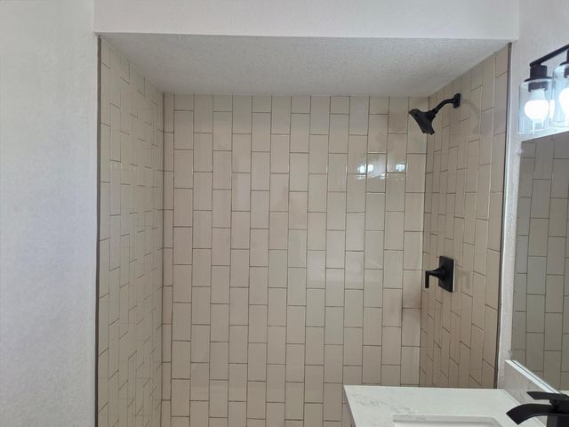1731 E Redfield Road, Tempe, AZ 85283