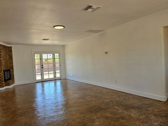 1731 E Redfield Road, Tempe, AZ 85283