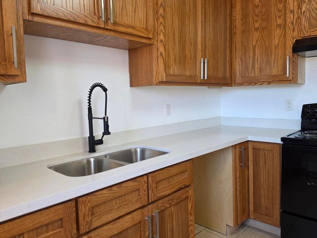 1731 E Redfield Road, Tempe, AZ 85283