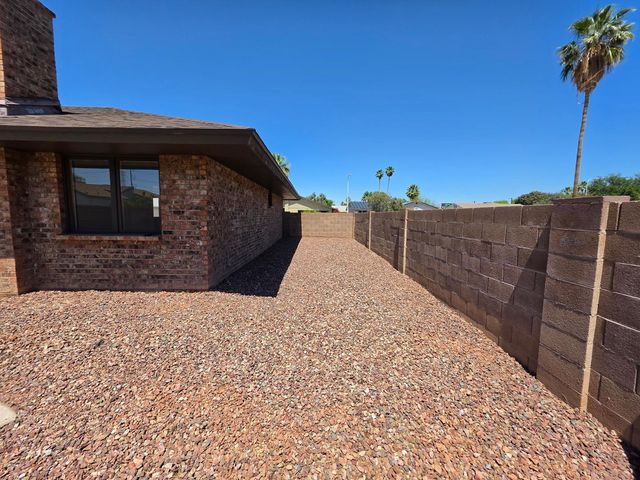 1731 E Redfield Road, Tempe, AZ 85283